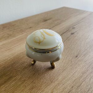 ✨ Vintage ✨ Limoges Porcelain Initial H Box - For the Prince(ss) in Your Life 💫